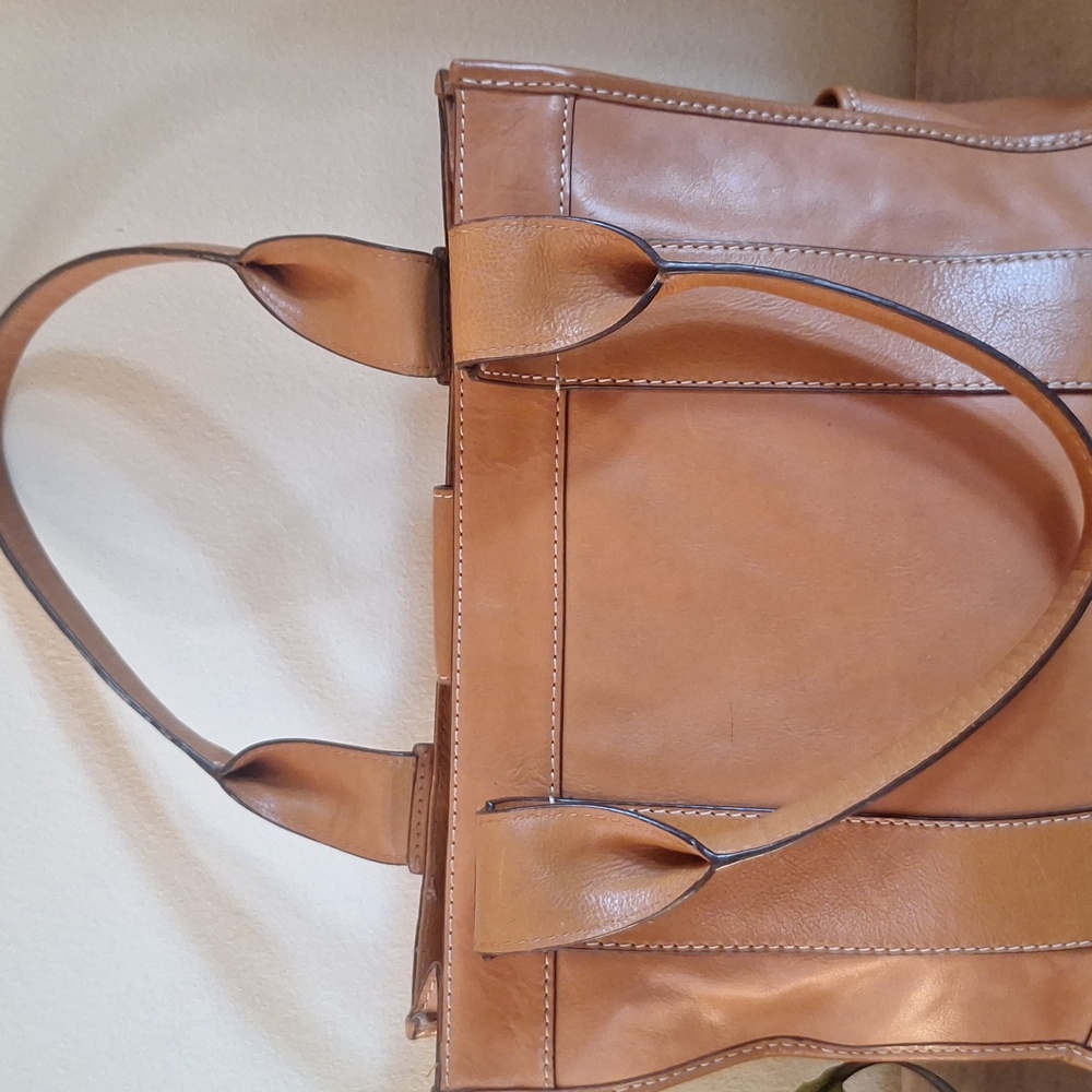 MICHAEL Michael Kors Tan Leather Tote with Structured Design - Picture 7 of 16